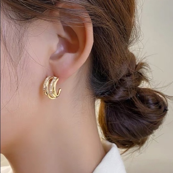 - 18K GP Hoops - Picture 10 of 10